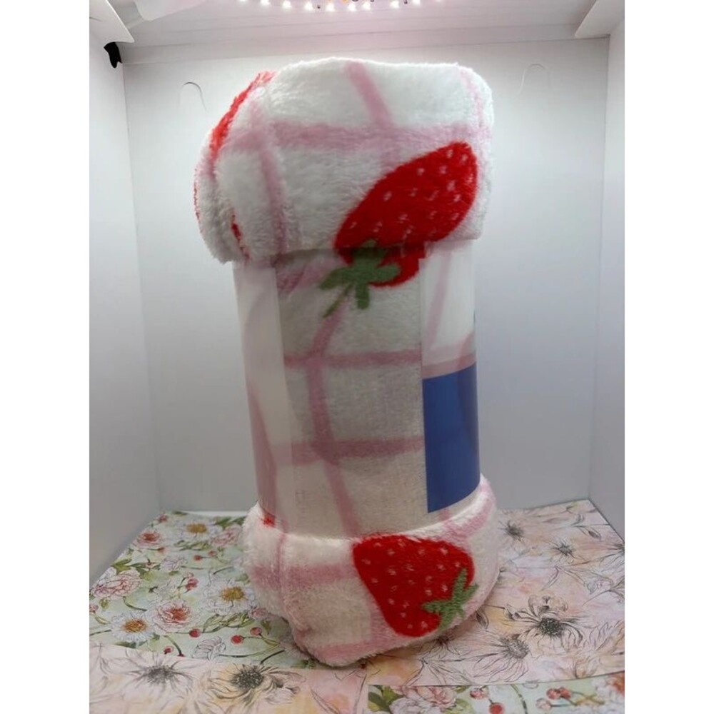 Strawberry throw blanket